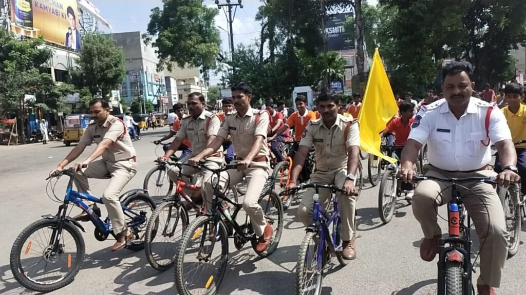 అక్షర న్యూస్ :పోలీసు అమరులు చేసిన త్యాగాలను ప్రతి ఒక్కరు స్మరించుకోవాలి..