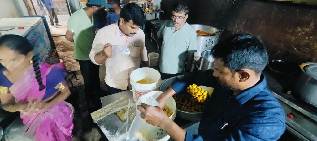 అక్షర న్యూస్ : మోటార్ లు బిగించవద్దు – మంచి నీటిని వృధా చేయవద్దు..