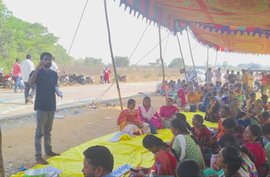 అక్షర న్యూస్ : ఎస్.ఎస్.ఏ ఉద్యోగస్తుల సమస్యలను సత్వరం పరిష్కరించాలి..
