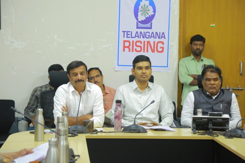 అక్షర న్యూస్ : పెండింగ్ లో ఉన్నా ఇరిగేషన్ కెనాల్స్ నిర్మాణాలను త్వరగా పూర్తి చేయాలి..