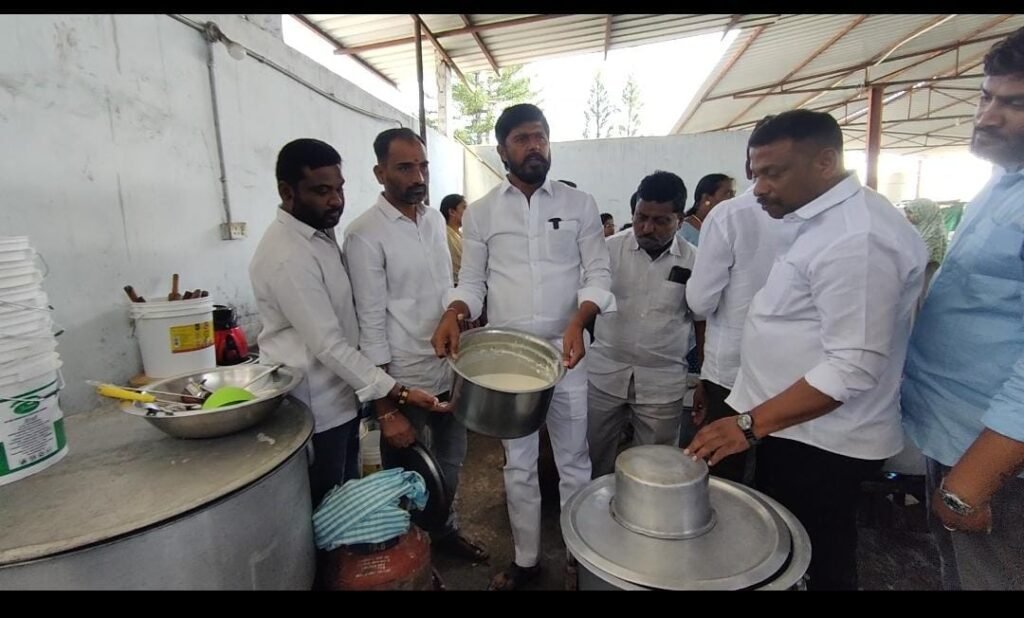 అక్షర న్యూస్ : విద్యార్థులకు నాణ్యమైన భోజనాన్ని అందించాలి..