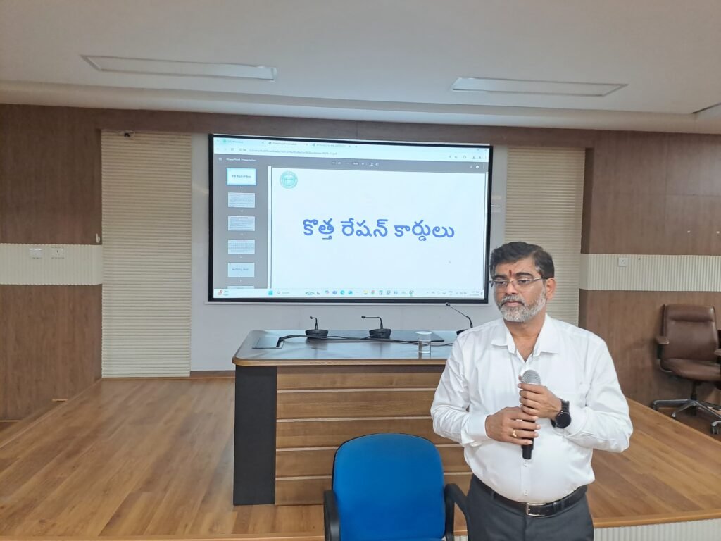 అక్షర న్యూస్ : కమిషనర్ అశ్రిత్ కుమార్ గారు వార్డు ఆఫీసర్ లతో మరియు మెప్మా సిబ్బందితో సమావేశం నిర్వహించారు.