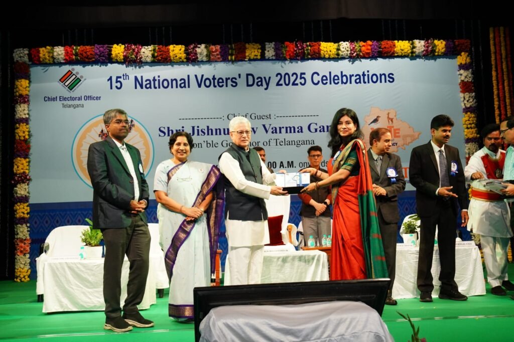 అక్షర న్యూస్ : రాష్ట్ర ఉత్తమ ఎలెక్టోరల్ రిజిస్ట్రేషన్ ఆఫీసర్ గా సిద్దిపేట అడిషనల్ కలెక్టర్ గరిమ అగర్వాల్..