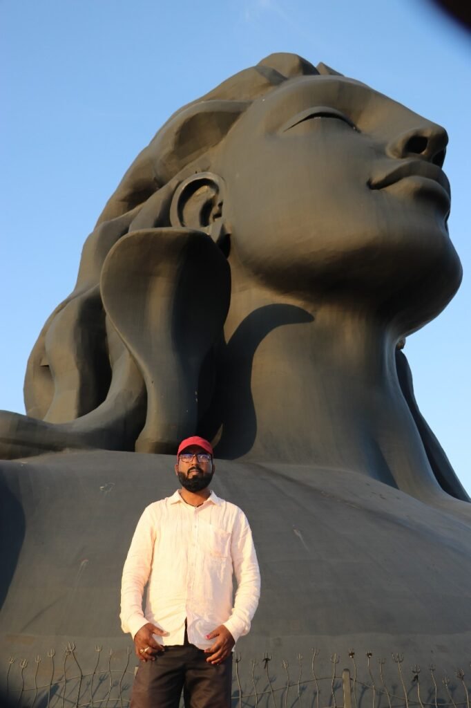 అక్షర న్యూస్ : మహా శివరాత్రి పర్వదినం సందర్భంగా దేశ ప్రజలకు అక్షర న్యూస్ చీఫ్ ఎడిటర్ పెంటం స్వామి శుభాకాంక్షలు తెలిపారు..